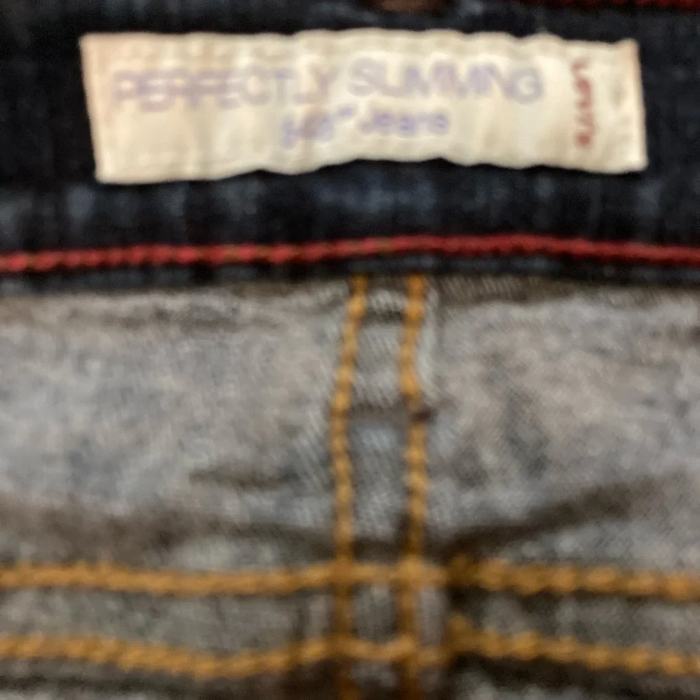 EUC Levi Cut-off Shorts Perfectly Slimming 548 Size 12 - Picture 8 of 9